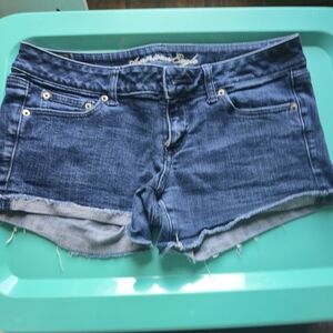 American Eagle Outfitters Blue Jean Shorts Classic Cut-Off Style